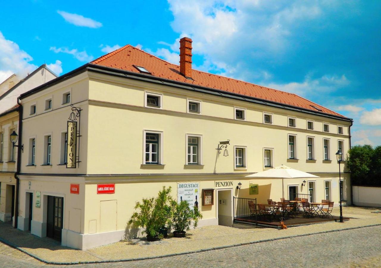 Rezidence Zvon Guest house