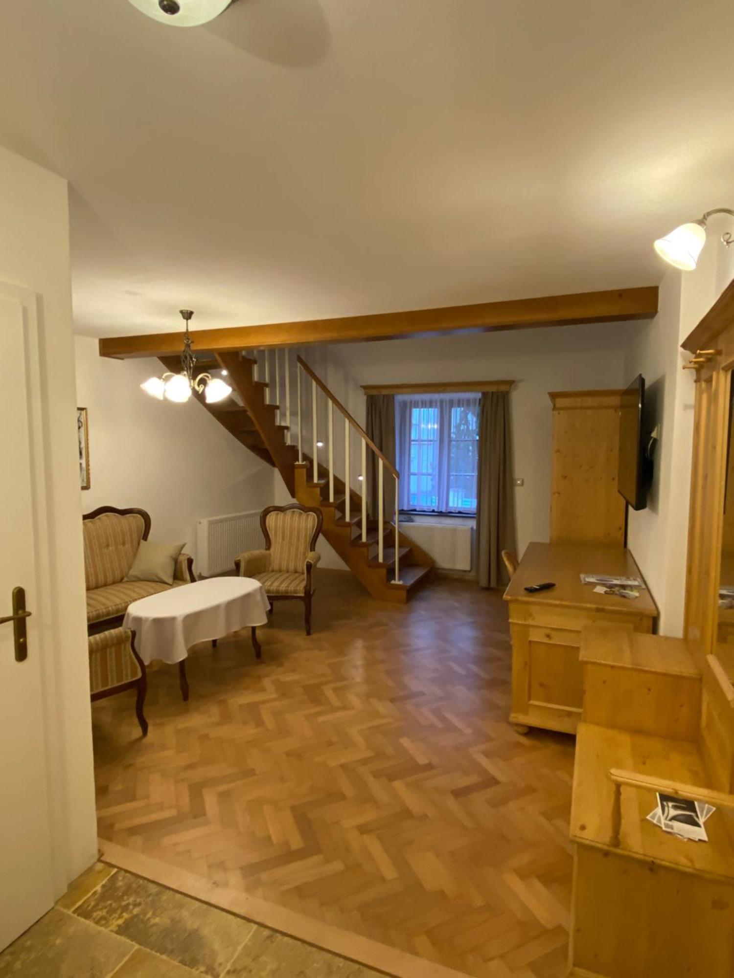 Rezidence Zvon Guest house